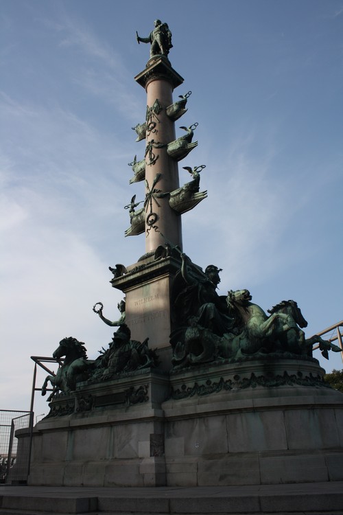 Ростральная колонна недалеко от метро Praterstern. Вена. Австрия.